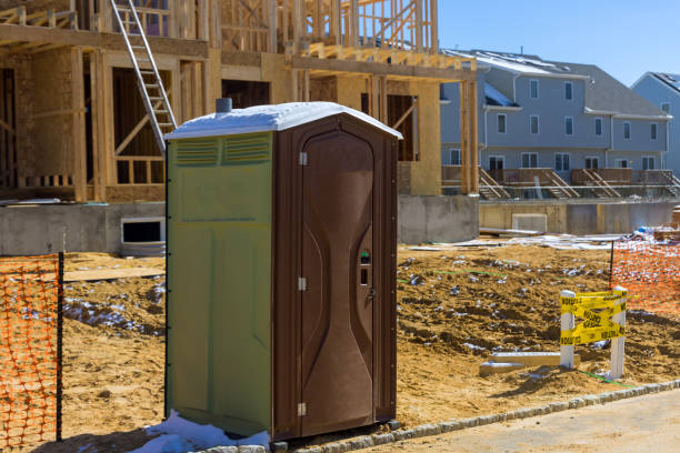 Porta potty delivery and setup in Shawnee, KS